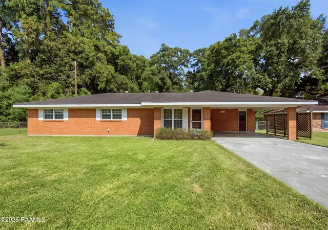 Photo 1 of Single family home for sale at 203 Thomas Nolan Dr, Lafayette, LA 70508 | MLS# 2600007169 | Listing updated on 2026-09-11