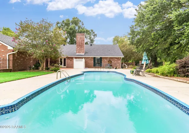 3rd image of 311 Interlaken Dr, New Iberia, LA 70563 | MLS# 2600006092