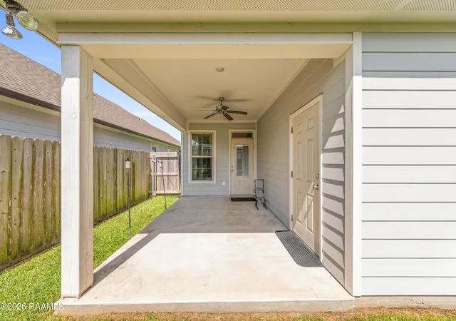 33rd image of 405 S Saint Pierre St, Broussard, LA 70518 | MLS# 2600007009