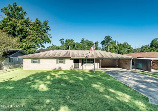 Photo 2 of Single family home for sale at 110 Ernest St, Ville Platte, LA 70586 | MLS# 2600006653 | Listing updated on 2026-08-27