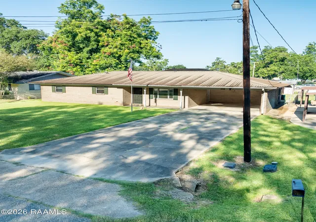 Photo 3 of Single family home for sale at 110 Ernest St, Ville Platte, LA 70586 | MLS# 2600006653 | Listing updated on 2026-08-27