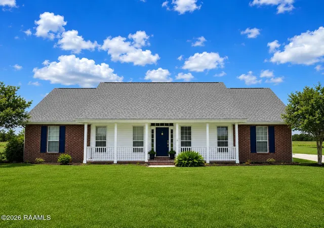 Homes for sale in Franklin, LA | 9987 Hwy 182, Franklin, LA 70538 | MLS# 2500002141