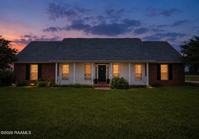 Homes for sale in Franklin, LA | 9987 Hwy 182, Franklin, LA 70538 | MLS# 2500002141