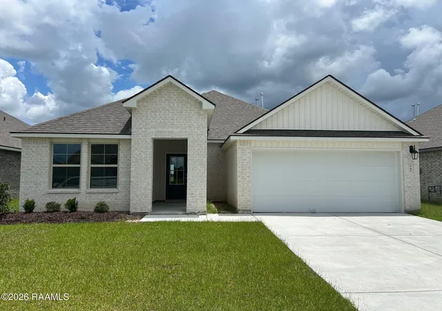 Homes for sale in Maurice, LA | 161 Cottage Cove Dr, Maurice, LA 70555 | MLS# 2600002402