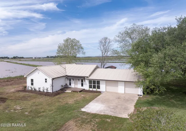 Homes for sale in Basile, LA | 128 Neumeyer Ln, Basile, LA 70515 | MLS# 2600002906
