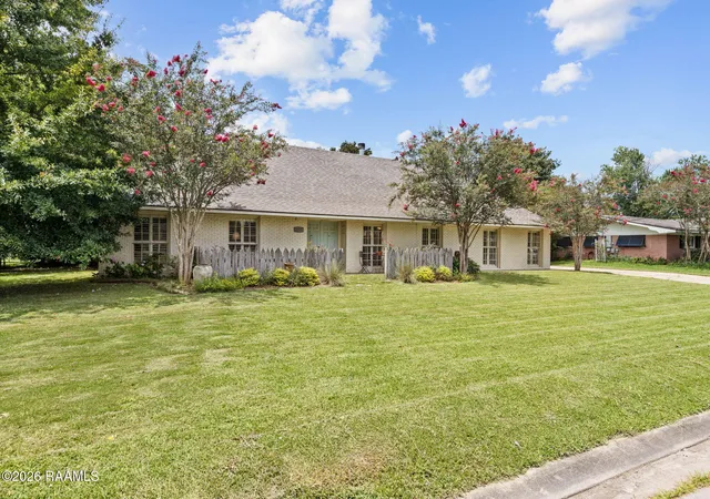 Photo 3 of Single family home for sale at 1210 Jeanne St, Lafayette, LA 70506 | MLS# 2600006872 | Listing updated on 2026-09-19