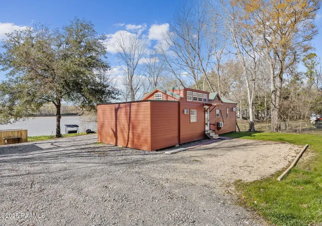 3rd image of 1133 Whiskey Bay Hwy, Breaux Bridge, LA 70517 | MLS# 2600000916