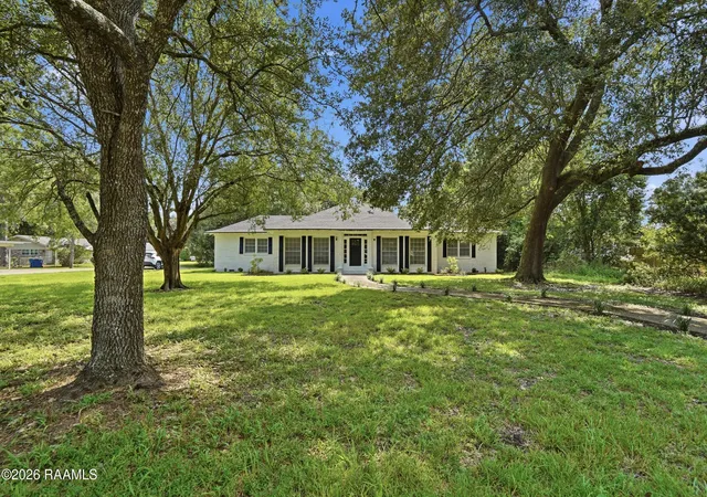 Photo 1 of Sale Pending at 4000 Dalbor St, Jeanerette, LA 70544 | MLS# 2600007908 | Listing updated on 2026-09-01