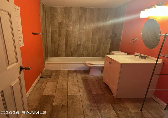 Photo 3 of Sale Pending at 1611 N Saint Antoine St, Lafayette, LA 70501 | MLS# 2600007434 | Listing updated on 2026-09-16