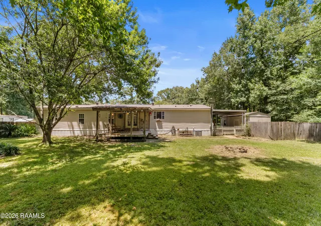 Photo 2 of Manufactured home for sale at 305 Demette Rd, Lafayette, LA 70508 | MLS# 2600006950 | Listing updated on 2026-09-18