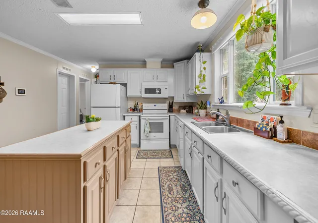 Photo 4 of Manufactured home for sale at 305 Demette Rd, Lafayette, LA 70508 | MLS# 2600006950 | Listing updated on 2026-09-18