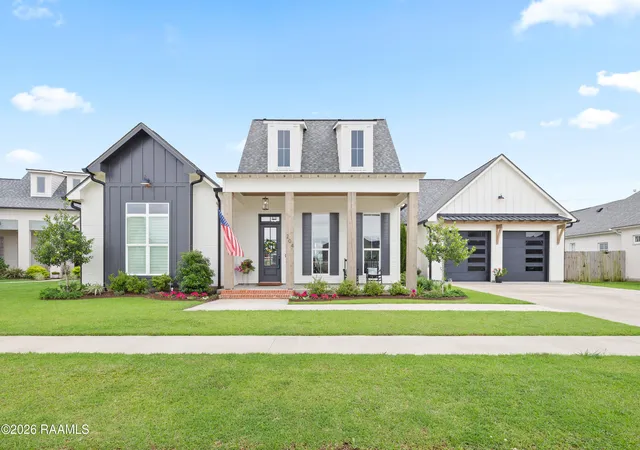 Homes for sale in Youngsville, LA | 204 Abercrombie Wy, Youngsville, LA 70592 | MLS# 2600004325