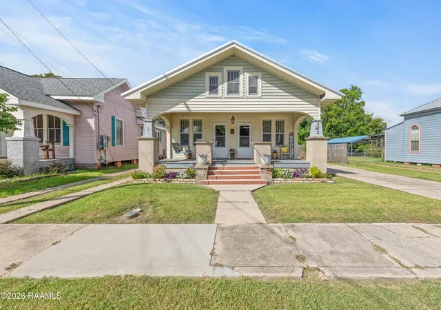1st image of 322 S Main St, Breaux Bridge, LA 70517 | MLS# 2600007160