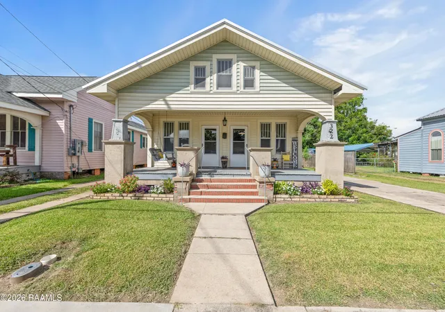 2nd image of 322 S Main St, Breaux Bridge, LA 70517 | MLS# 2600007160