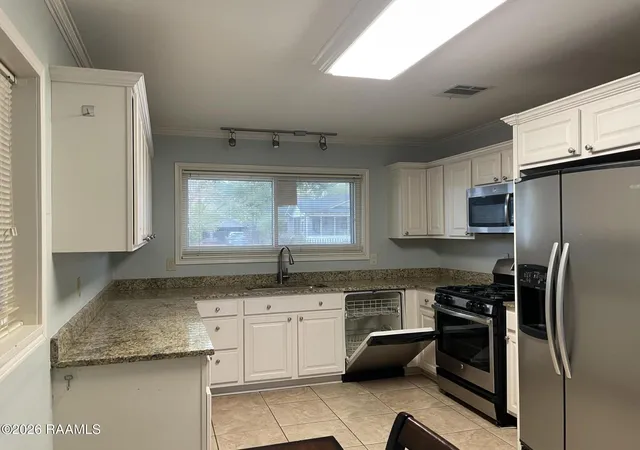 Photo 3 of Single family home for sale at 414 Oaklawn Ave, Lafayette, LA 70506 | MLS# 2600003059 | Listing updated on 2026-09-14