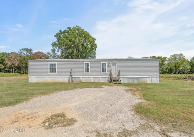 Photo 1 of Sale Pending at 327 Casanova Rd, Crowley, LA 70526 | MLS# 2600008113 | Listing updated on 2026-09-02