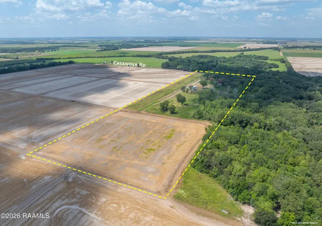 Photo 2 of Sale Pending at 327 Casanova Rd, Crowley, LA 70526 | MLS# 2600008113 | Listing updated on 2026-09-02