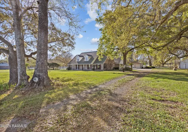 Photo 3 of Single family home for sale at 7733 La 87, Jeanerette, LA 70544 | MLS# 2600002161 | Listing updated on 2026-08-13