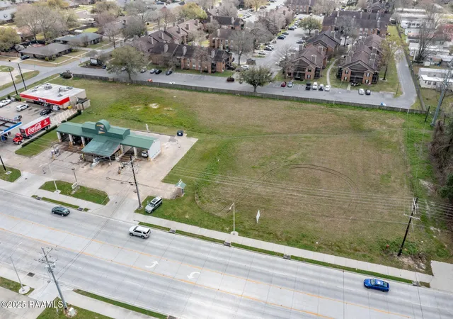 Photo 3 of Land for sale at 3015 Kaliste Saloom Rd, Lafayette, LA 70508 | MLS# 2020021449 | Listing updated on 2026-09-10