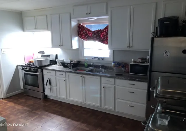 2nd image of 1060 W Main St, New Iberia, LA 70560