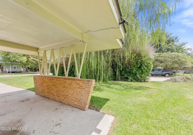 Photo 4 of Single family home for sale at 301 Kathryn St, New Iberia, LA 70560 | MLS# 2600007156 | Listing updated on 2026-08-07