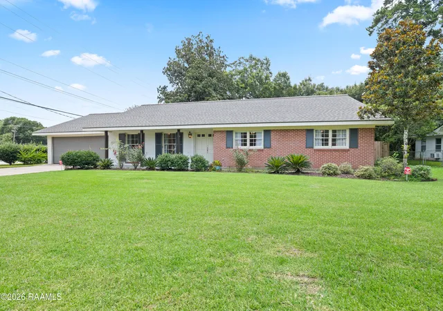 1st image of 101 S Arlington Dr, Lafayette, LA 70503 | MLS# 2600005943