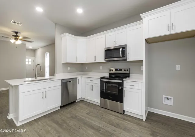 Photo 4 of Single family home for sale at 100 Jantz Dr, Lafayette, LA 70506 | MLS# 2500007057 | Listing updated on 2026-08-26