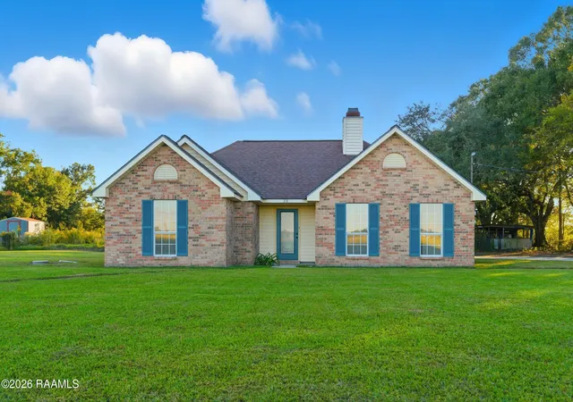 Homes for sale in Breaux Bridge, LA | 1110 Melvin Dupuis Rd, Breaux Bridge, LA 70517 | MLS# 2600004624