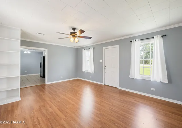 Photo 3 of Single family home for sale at 524 Loreauville Rd, New Iberia, LA 70563 | MLS# 2600004620 | Listing updated on 2026-08-11