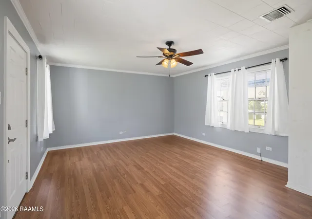 Photo 4 of Single family home for sale at 524 Loreauville Rd, New Iberia, LA 70563 | MLS# 2600004620 | Listing updated on 2026-08-11