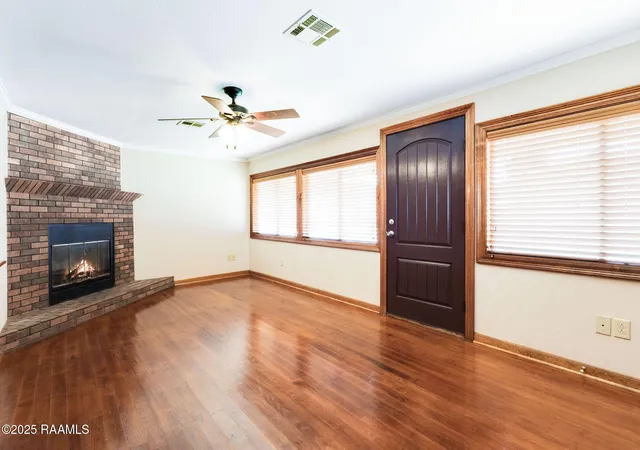 Photo 3 of Single family home for sale at 501 W Dale St, New Iberia, LA 70560 | MLS# 2600005340 | Listing updated on 2026-09-13