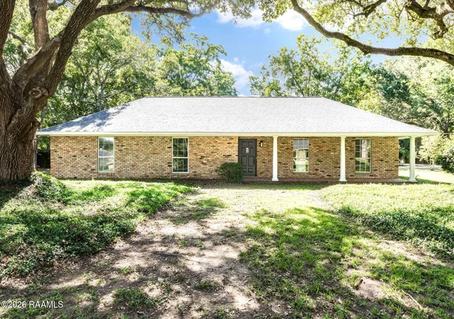 Photo 1 of Single family home for sale at 405 Macarthur Rd, Ville Platte, LA 70586 | MLS# 2600007540 | Listing updated on 2026-09-05