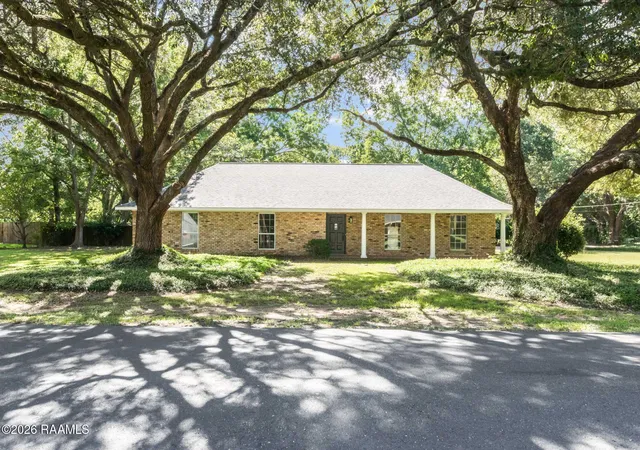 Photo 2 of Single family home for sale at 405 Macarthur Rd, Ville Platte, LA 70586 | MLS# 2600007540 | Listing updated on 2026-09-05