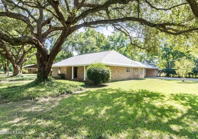 Photo 2 of Single family home for sale at 405 Macarthur Rd, Ville Platte, LA 70586 | MLS# 2600007540 | Listing updated on 2026-09-05
