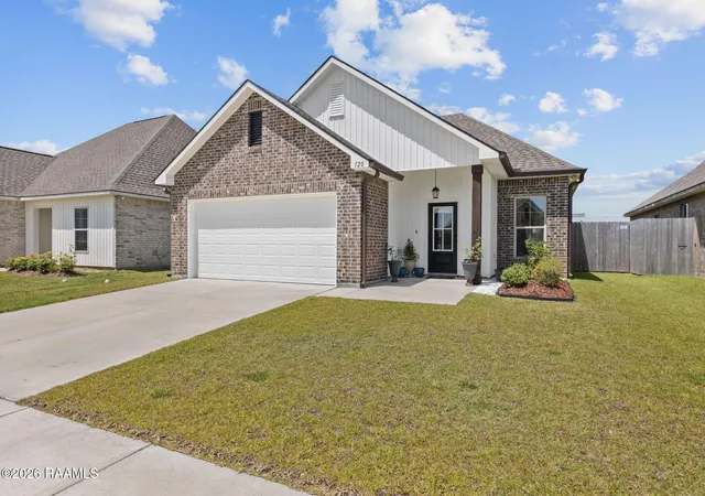Photo 1 of Single family home for sale at 120 Segovia Way, Lafayette, LA 70506 | MLS# 2600006994 | Listing updated on 2026-08-19