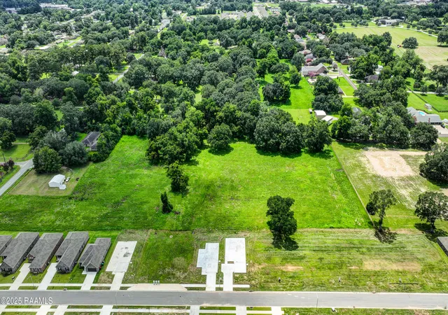 4th image of 501 Maryview Farm Rd, Lafayette, LA 70507 | MLS# 2500000706