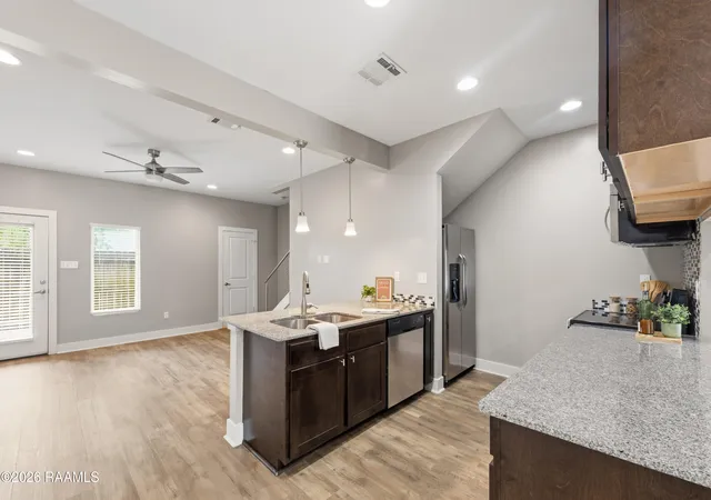 3rd image of 113 Bayou St #108, Lafayette, LA 70503 | MLS# 2600004095