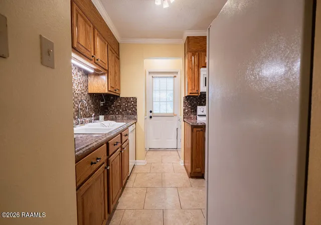 Photo 4 of Sale Pending at 109 Drake Dr, Lafayette, LA 70503 | MLS# 2600007294 | Listing updated on 2026-09-01