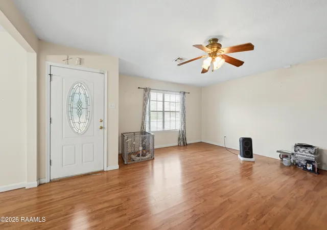 Photo 2 of Single family home for sale at 111 Winsor Dr, Lafayette, LA 70507 | MLS# 2600007001 | Listing updated on 2026-09-11