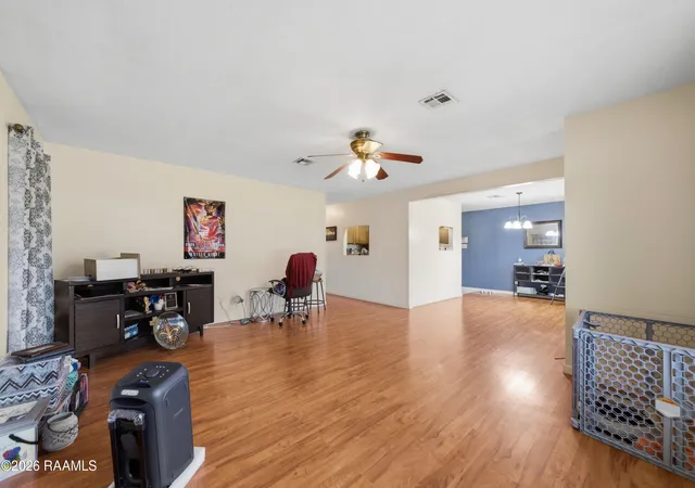 Photo 3 of Single family home for sale at 111 Winsor Dr, Lafayette, LA 70507 | MLS# 2600007001 | Listing updated on 2026-09-11