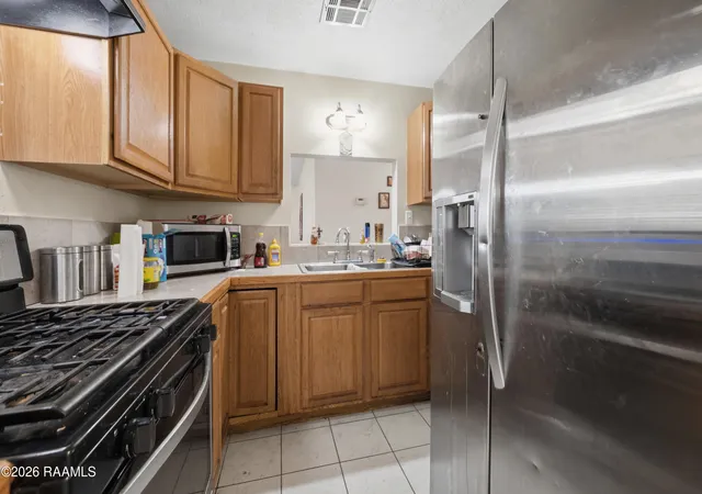 Photo 4 of Single family home for sale at 111 Winsor Dr, Lafayette, LA 70507 | MLS# 2600007001 | Listing updated on 2026-09-11