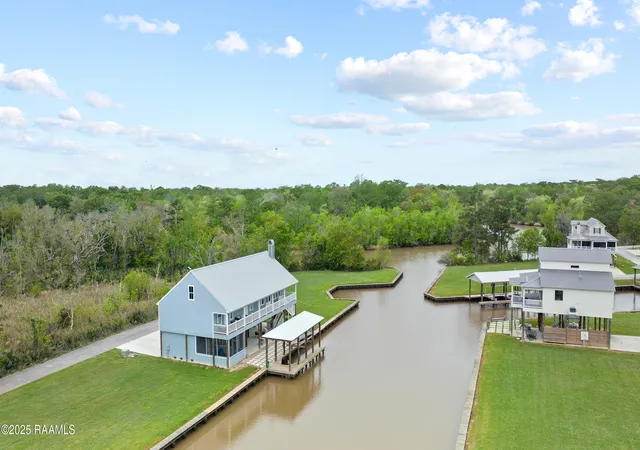 43rd image of 9406 Amberjack Ln, Abbeville, LA 70510 | MLS# 2500004222