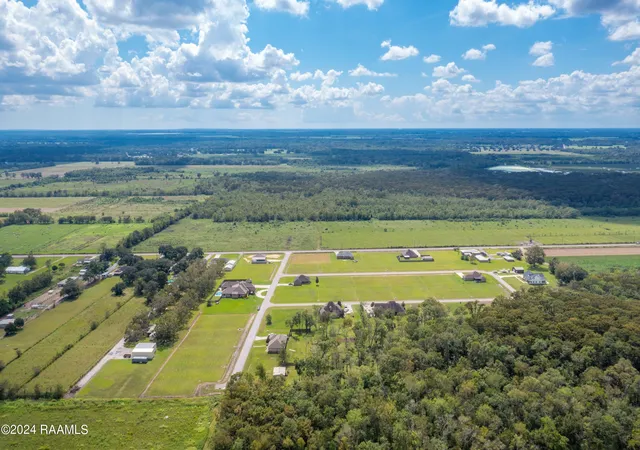Photo 4 of Land for sale at 1042 Cypress Crk Rd, Saint Martinville, LA 70582 | MLS# 24008953 | Listing updated on 2026-05-12