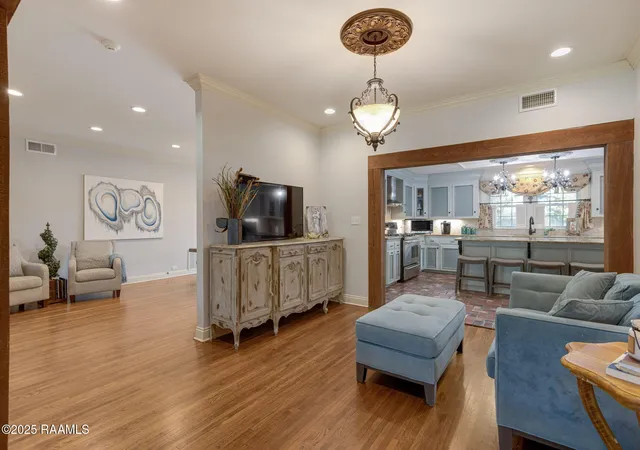 5th image of 128 Oakview Blvd, Lafayette, LA 70503 | MLS# 2500001965