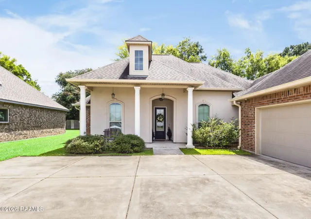 image of 113 Bowen Ln, Broussard, LA 70518 | MLS# 2600006892
