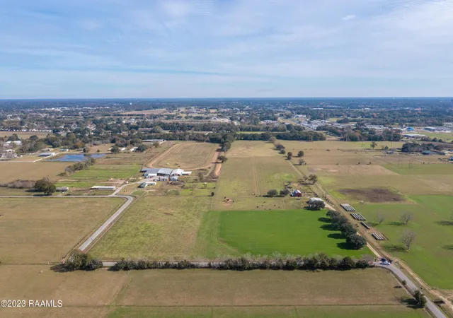 2nd image of 701 Heide Cir, Scott, LA 70583 | MLS# 2600004433