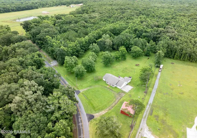 3rd image of 2102 La-1252, Carencro, LA 70520 | MLS# 2600005152