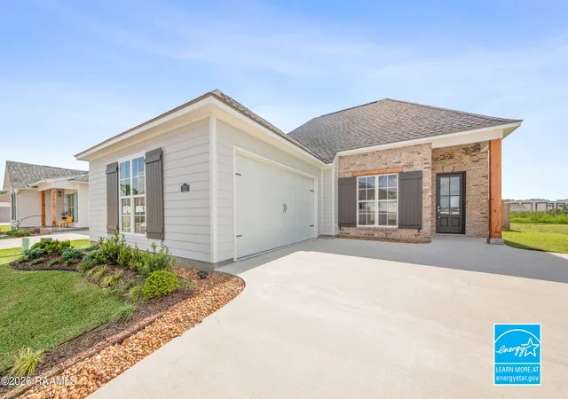 Photo 1 of Single family home for sale at 111 Gosling Way, Lafayette, LA 70507 | MLS# 2500005155 | Listing updated on 2026-09-07