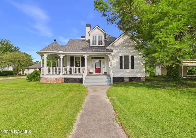 Homes for sale in Abbeville, LA | 501 Fairview Ave, Abbeville, LA 70510 | MLS# 2600004045