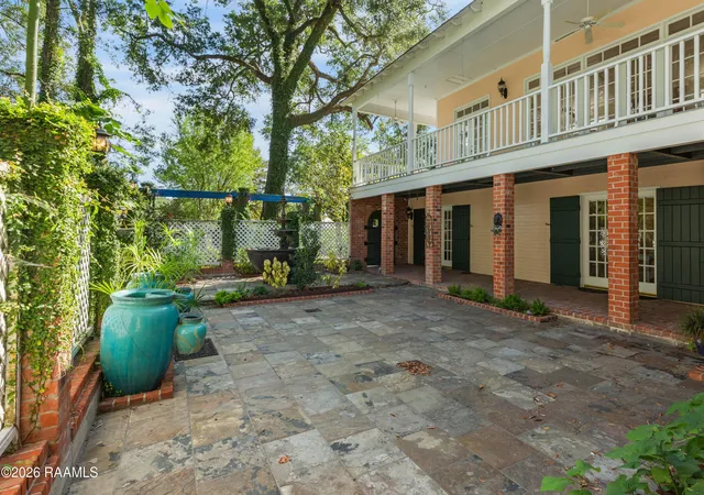 Photo 3 of Single family home for sale at 521 E Main St, New Iberia, LA 70560 | MLS# 2600007818 | Listing updated on 2026-10-02